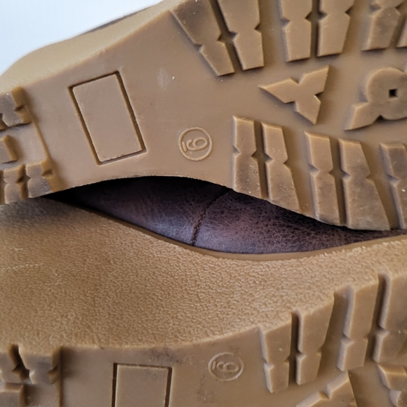 Boots Dolce by moto moxy Size 9 - Picture 9 of 11